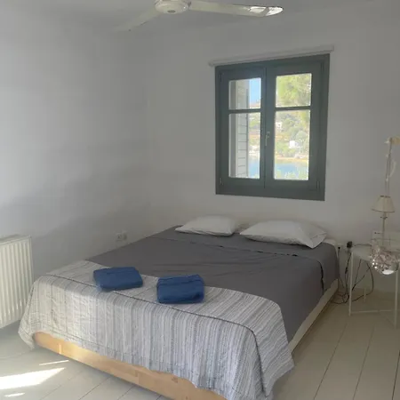 Vila Sandros Vourkari